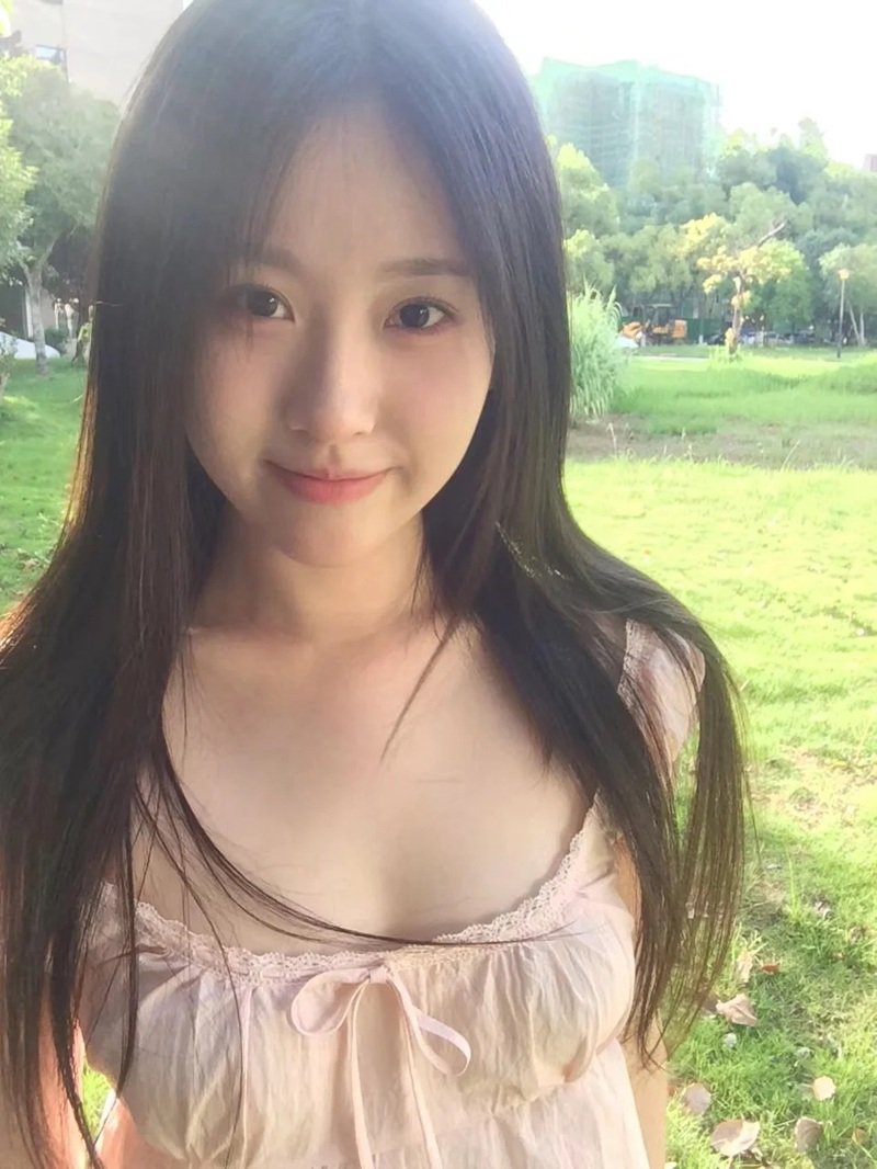 gái xinh mặc váy 28