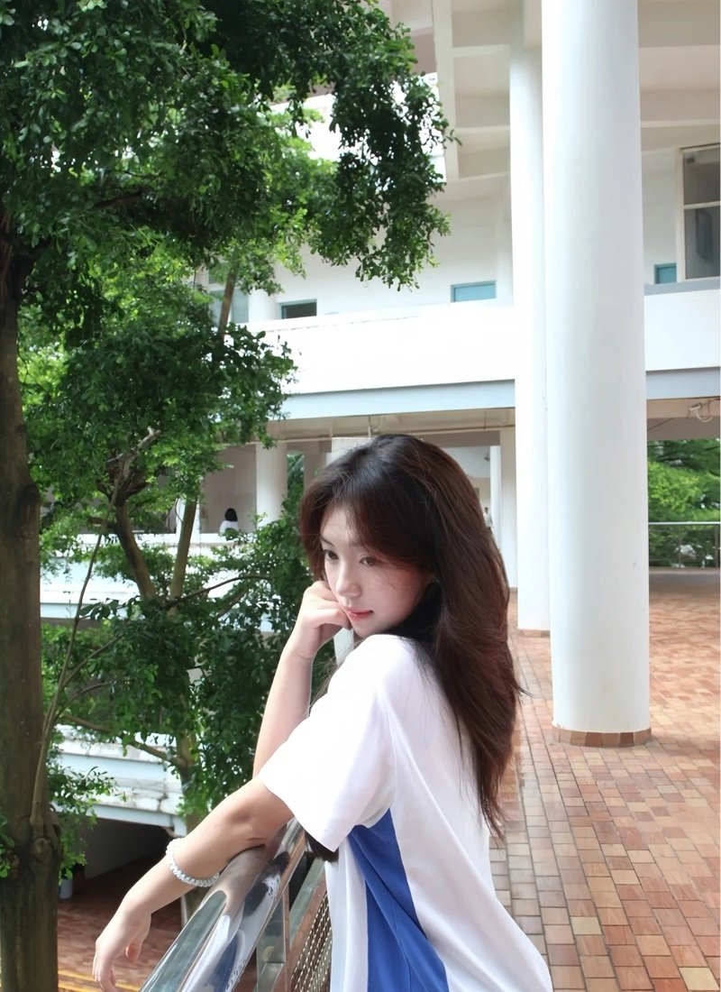 gái xinh mặc váy 35
