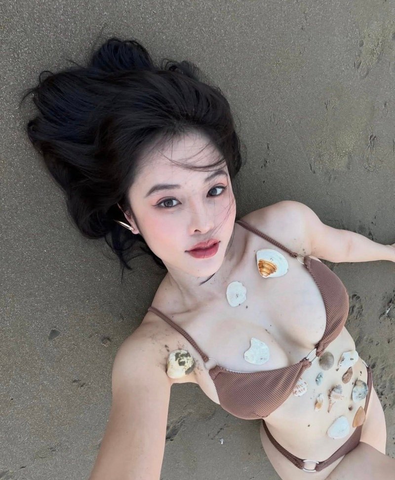gái xinh bikini 38